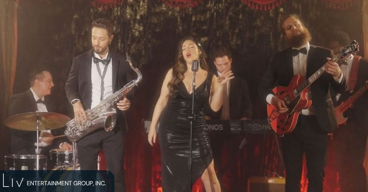 Corporate Christmas Party Entertainment Ideas (photo 3)