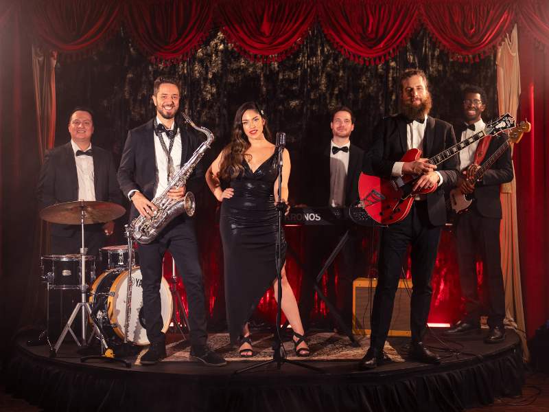 Live Corporate Cocktail band in Tampa